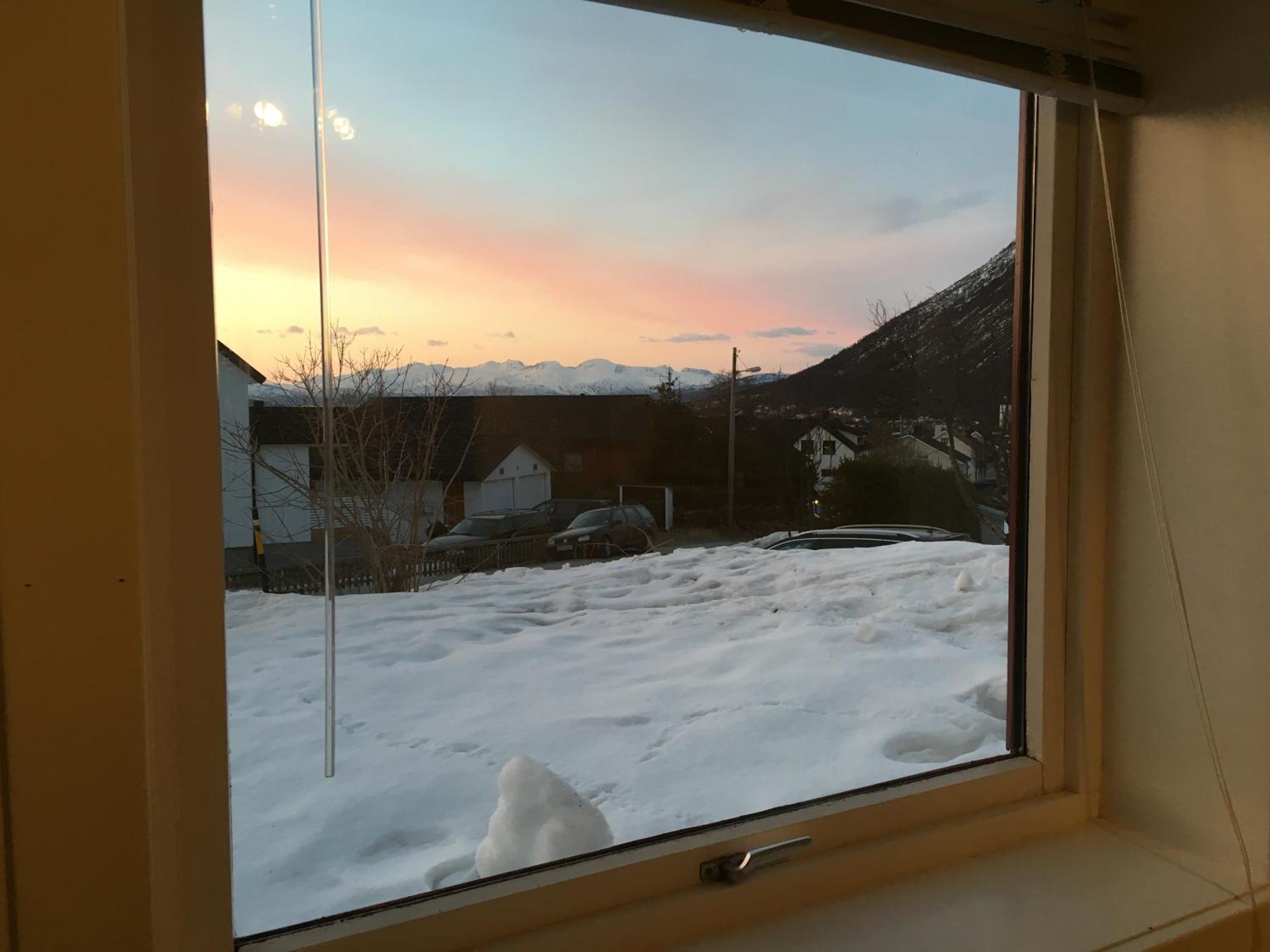 Sentralt Plassert Leilighet Ved Sherpatrappen Tromsø Exterior foto